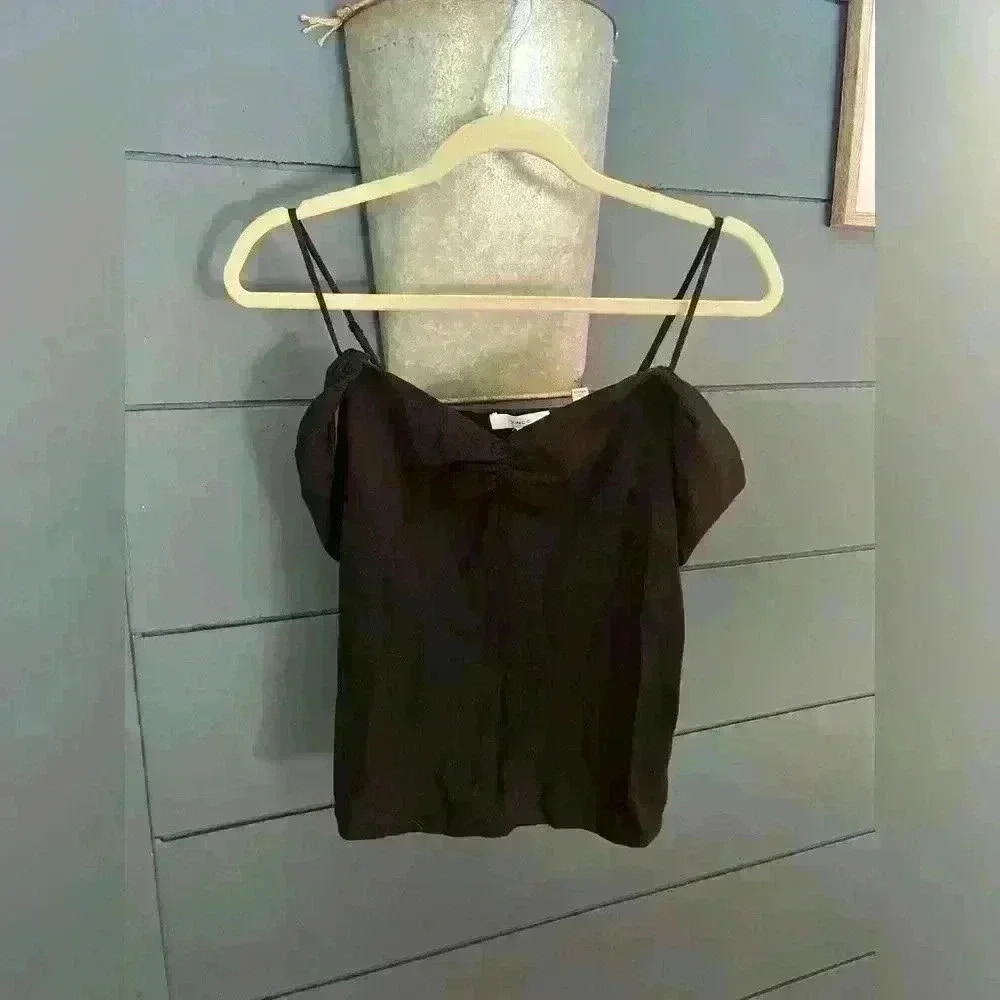 Vince black cold shoulder top size 10